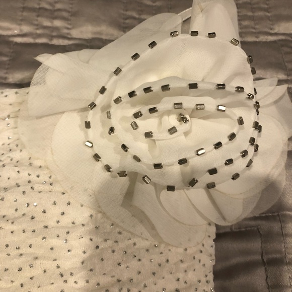 Dresses & Skirts - WHITE SPARKLY FLOWER DRESS